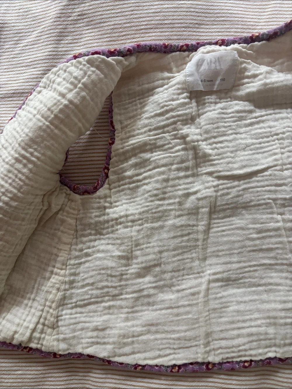 Zara Kids Cream Quilted Floral Vest with Purple Trim sz4-5